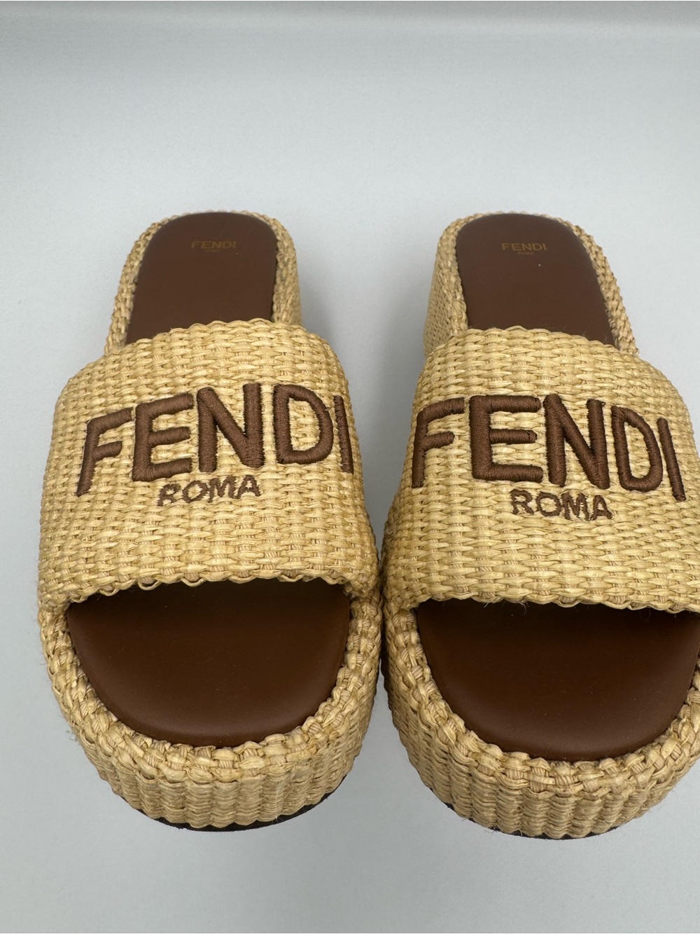 Fendi platform sandals with embroidered logo strap Size: EU 41 / US 11 - Picture 12 of 17